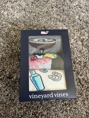 Vineyard Vines Cocktail  Novelty Sock Trio — Gray, Pink, Cream. New in box!